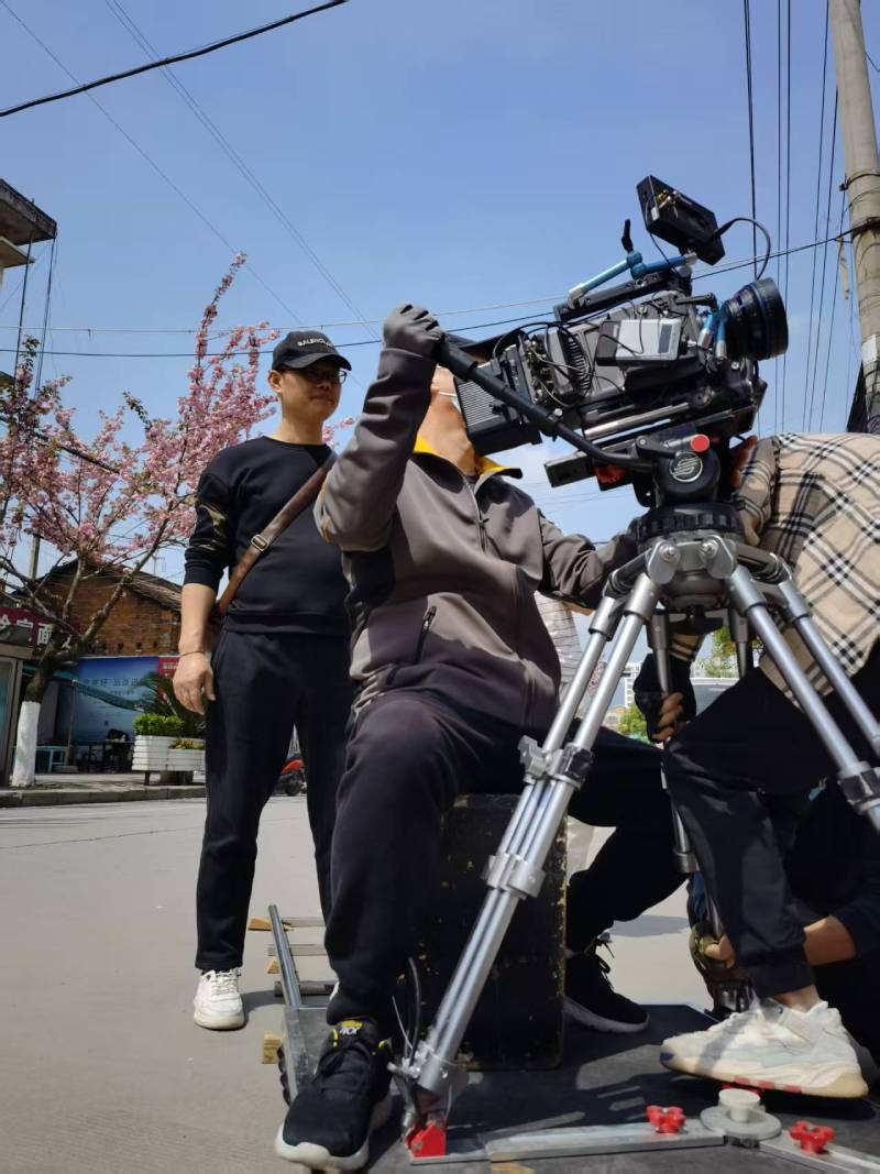 壤塘县广告片拍摄：快消品牌爆款之选，网感内容适配社媒传播！